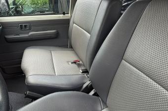 3 PICES DES TOYOTA LANS CRUISER 77 LX SANS PLAQUE 2025 AUTHENTIQUE  PRIX 68.000 SUKA SUKA PAR PICES   MANUELS DIESELS 00.0 KILOMTRES CLIMATISATION IMPECCABLES V6 LOCALI