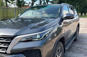 TOYOTA FORTUNER PLAQUE BT 2024 AUTHENTIQUE  PRIX 47.000 LISOLO MUKIE KK.   AUTOMATIQUE ESSENCES 7.000 KILOMTRES CLIMATISATION IMPECCABLES FULLS OPTIONS LOCALISATION