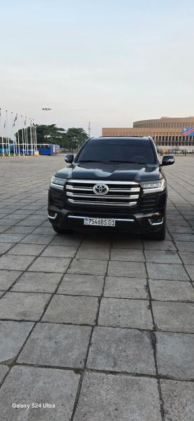 toyota land cruiser gxr  automatique  essence   6 cylindres  modifi 2023 climatiser  plaque rcente bs  parfait tat  prix  37.000  discuter  localisation appel