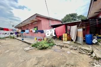 VENTE PARCELLE DE 600 m  DOTE DE DEUX MAISONS BASSES  KINSHASAMONKOLE