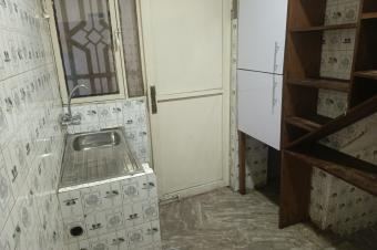 Parcelle dote dun immeuble de R2 plus terrasse  Ngaliema entre mto  laloux 