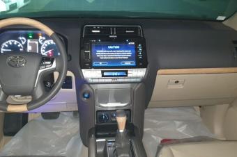 Toyota Land Cruiser prado Couleur beige 23000km Authentique 2022 6 cylindre Essence  55 000  dernier prix on fait laffaire  Localisation moimme offre direct