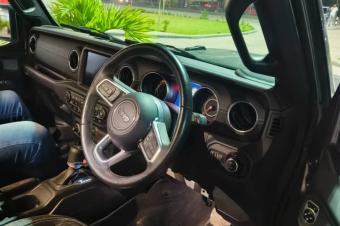 WRANGLER SANS PLAQUE 2022   PRIX 22.000 A DISCUTER LGREMENT   2PORTIER  AUTOMATIQUE ESSENCE CLIMATIS FULL OPTION CAMRA RECULE 4X4 TRACTION TOUT TERRAIN  PHENIX FLY   LOC