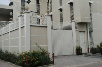 VENTE PARCELLE INCLUS DUN IMMEUBLE DE R2  KALAMU20 MAI