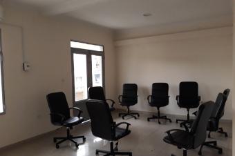 Grand Immeuble en Vente  KINTAMBO 