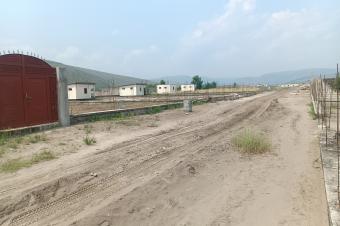 GS13IMMO SARL met  votre disposition la vente de ce terrain vide CNsele non loin de Mausole dTIENNE TSHISEKEDI. Dimension 2020M. Prix 5.500  discuter.  vous