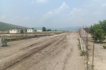 GS13IMMO SARL met  votre disposition la vente de ce terrain vide CNsele non loin de Mausole dTIENNE TSHISEKEDI. Dimension 2020M. Prix 5.500  discuter.  vous