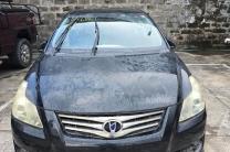 Besoin d'argent show ??? Blade 2011 Sans plaque  6.500$ à discuter  Localisation kintambo automobile_motos_velos_engins_et_pieces