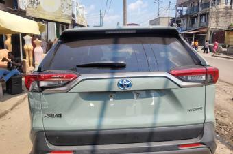 TOYOTA NEWS RAV SANS PLAQUE 2020  PRIX 18.500 AZUI SUKA SUKA.   AUTOMATIQUE ESSENCES KILOMTRAGE FAIBLES CLIMATISATION IMPECCABLES FULLS OPTIONS LOCALISATION APPEL