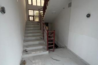 GS13IMMO SARL met  votre disposition la location de ces appartements nouvellement construits QSalongo Sud CLemba. Rf  Arrt GUEPS. Prix 500. Garantie  31.  vous.