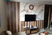 GS13-IMMO SARL; met à votre disposition la location de cet appartement meublé et d’une suite de 3Chambres à coucher, C/N’djili. Près du Boulevard Lumumba. Prix location : 45$/Jour. immobilier_vente_location