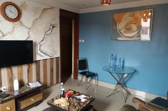 GS13IMMO SARL met  votre disposition la location de cet appartement meubl et dune suite de 3Chambres  coucher CNdjili. Prs du Boulevard Lumumba. Prix location  45Jour.