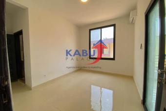 VILLA  VENTE ET LOCATION A NGALIEMA 