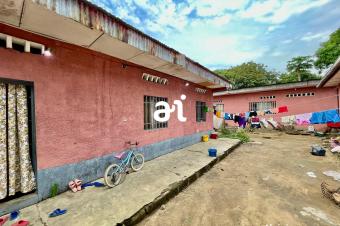 VENTE PARCELLE DE 600m DOTE DE DEUX MAISONS BASSES  KINSHASA MONKOLE