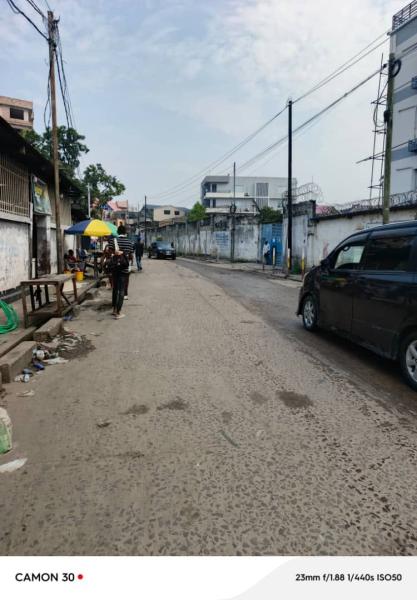 Parcelle sur macadam  Limetefuna mise en vente 