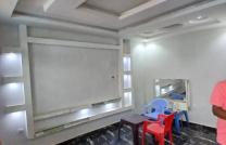 Vente d’une parcelle  type R+1  Binza upn réf. Quartier zappé 3ém parcelle après la grande route Dimension: 15m sur 16m Composition 2 appartements de 2 chambres Salon Cuisine toile mediacongo