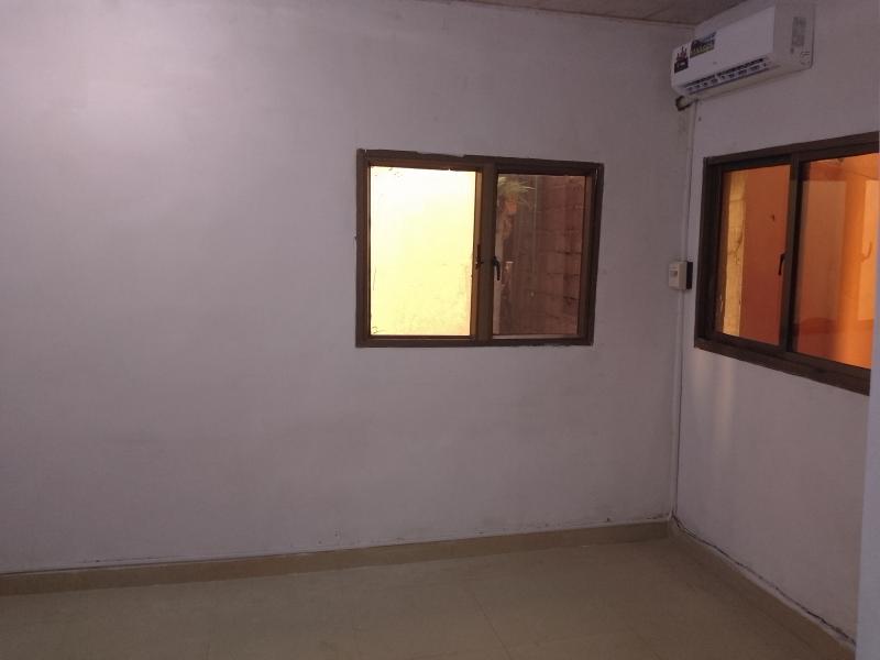 2 Appartements climatiss a louer mimosa sur la route principale 