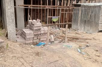 Terrain de 6msur18  vendre  pigeon 50000 dollars  discuter 