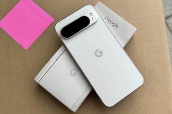 Google Pixel 9 Pro  128 GB Whatsapp chat  447467492013