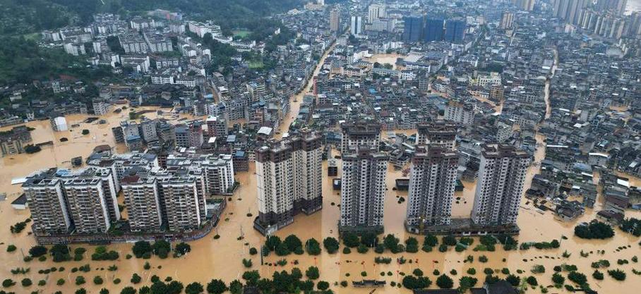 En Chine, les inondations tuent six personnes et poussent plus de 80 000 habitants à l’évacuation