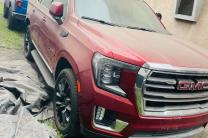 ?GMC Yukon SLT ?Annee 2023 authentique  Full option  Automatique Essence  6 cylindre Demarrage bouton Intérieur Cuire Siege electrique (2 côte) 4 x 4 Kilométrage faible km Camera automobile_motos_velos_engins_et_pieces