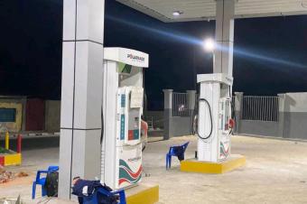 Station service  louer Prix 6 mois de garantie locative 7000x6  1 mois commission  Nouvelle station Dtails techniques en priv svp Emplacement  Matete Commentaires  trs 