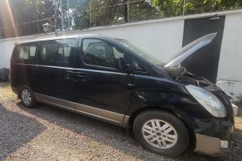 LAMBASSADE DE COREE VENTE DUN VEHICULE MINIBUS HYUNDAI STAREX H1 
