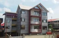 New parcelle en vente  ngaliema brikin   Flat à 3 niveau.    24 chambre Climatisé terrasse cuisine parking. Snel  + départ unique. regideso  + forage     surperfie 2 ares  81 centi mediacongo