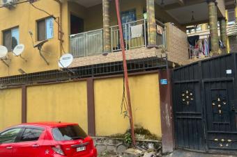 Parcelle dote dun btiment avec 4 appartements type locataires  Ngaliema au Quartier Mimosas 