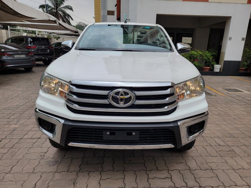 Toyota hilux 2023 00km