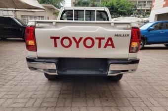 Toyota hilux 2023 00km
