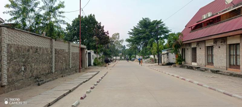 Terrain vide  NgaliemaMa campagne trs bon emplacement 