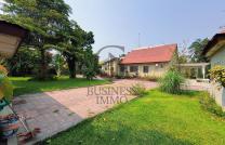 G-BUSINESS IMMO MET À VOTRE DISPOSITION LA LOCATION D’UNE SUBLIME VILLA D’ÉPOQUE, SITUÉE AU CŒUR DE LA GOMBE, NÉCESSITANT QUELQUES TRAVAUX DE RÉNOVATION. mediacongo