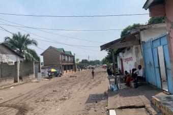 UNE GRANDE PARCELLE AVEC MAISON EN VENTE  BIBWANSELE 