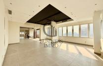 G-BUSINESS IMMO VOUS PROPOSE À LA LOCATION UN PLATEAU BUREAU OPEN SPACE, MODERNE, OFFRANT UNE SUPERFICIE GÉNÉREUSE DE 250 M² mediacongo