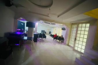 MAGNIFIQUE VILLA  VENDRE AU QUARTIER MA CAMPAGNENGALIEMA 