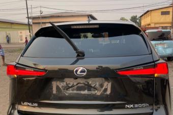 Lexus nx300