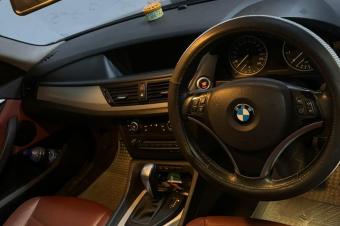 BMW X1 2012 Sans plaque  Toit panoramique  Volant droit full option  Autom Essence 4 cylindres  Climatiser Intrieur cuir  13.500  discuter  Localisation appel  Offre direct