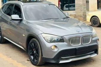 BMW X1 2012 Sans plaque  Toit panoramique  Volant droit full option  Autom Essence 4 cylindres  Climatiser Intrieur cuir  13.500  discuter  Localisation appel  Offre direct