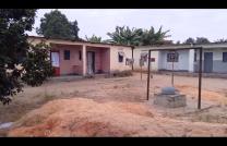 parcelle de 20/20m avec des maisons  mediacongo