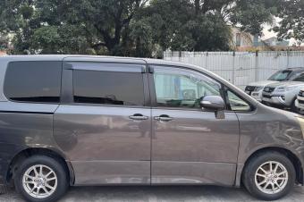 TOYOTA NOHA A VENDRE  KINSHASA 