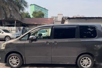 TOYOTA NOHA A VENDRE  KINSHASA 