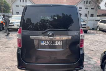 TOYOTA NOHA A VENDRE  KINSHASA 