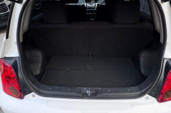 TOYOTA IST SANS PLAQUE  VENDRE 