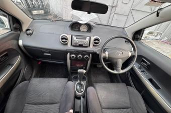 TOYOTA IST SANS PLAQUE  VENDRE 