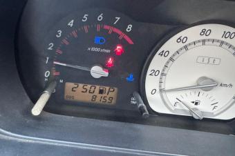 TOYOTA IST SANS PLAQUE  VENDRE 
