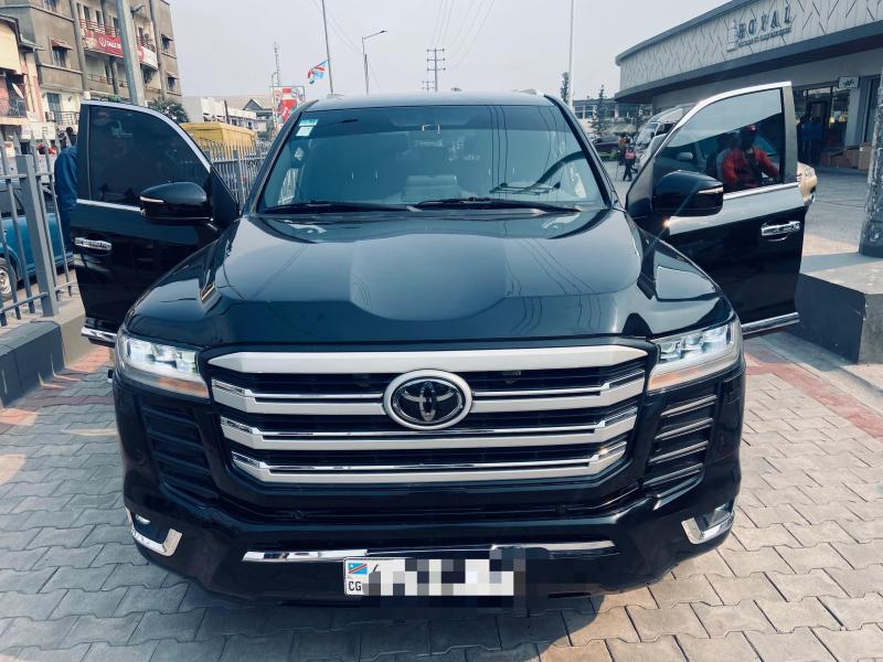 Toyota land cruiser VXR 2022