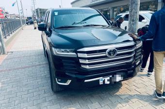 Toyota land cruiser VXR 2022