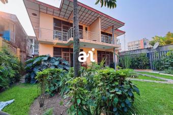 LOCATION IMMEUBLE DE 4 APPARTEMENTS IDENTIQUES DE 2 CHAMBRES  KINSHASANGALIEMA 