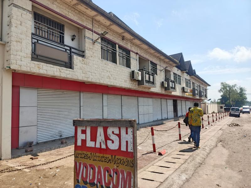 Vente parcelle sur boulevard Lumumba usage commercial  kinkoleNsele 
